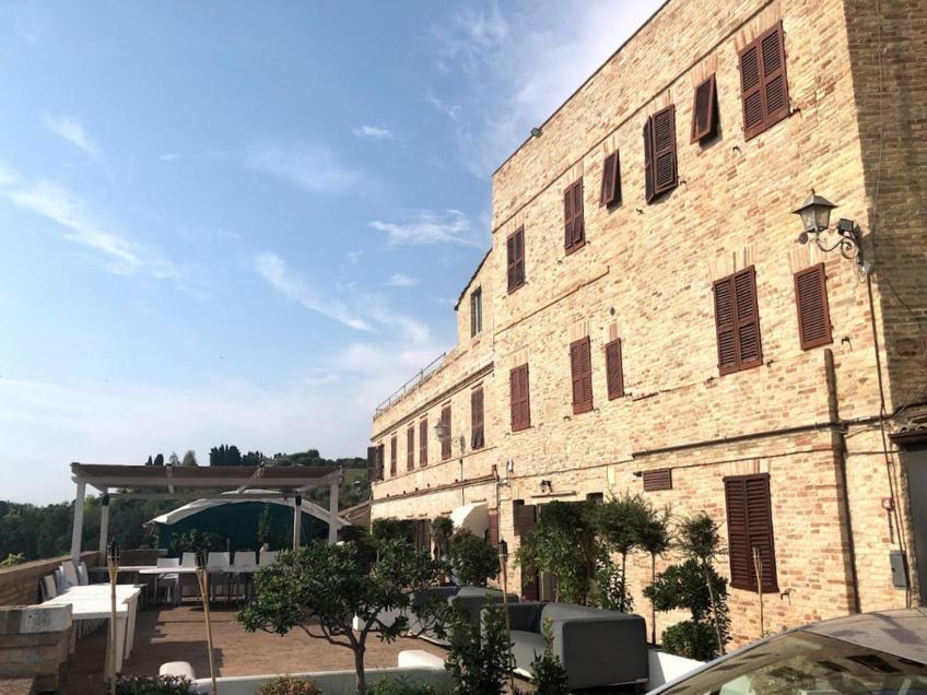 فندق Castello - Solo Pernotto كوبرا ماريتيما المظهر الخارجي الصورة